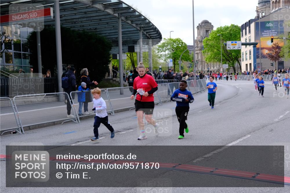 25.04.2026 - Das Zehntel Tim E. http://msf.ph/oto/9571870 25.04.2026 09:12:51 Ziel 2083, 2101, 2102, 3269, 3440 meine-sportfotos.de