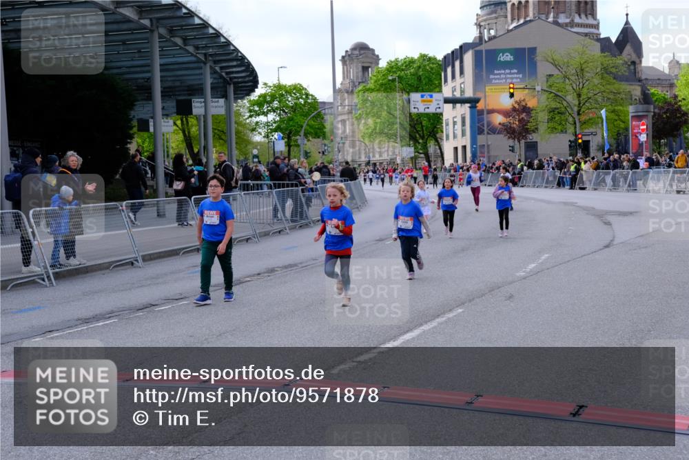 25.04.2026 - Das Zehntel Tim E. http://msf.ph/oto/9571878 25.04.2026 09:12:54 Ziel 2082, 2083, 2096, 2101, 2102, 3269, 3440 meine-sportfotos.de
