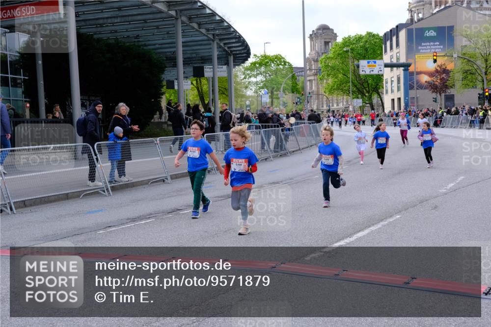 25.04.2026 - Das Zehntel Tim E. http://msf.ph/oto/9571879 25.04.2026 09:12:55 Ziel 2082, 2083, 2096, 2101, 2102, 2109, 3269, 3440, 3869 meine-sportfotos.de