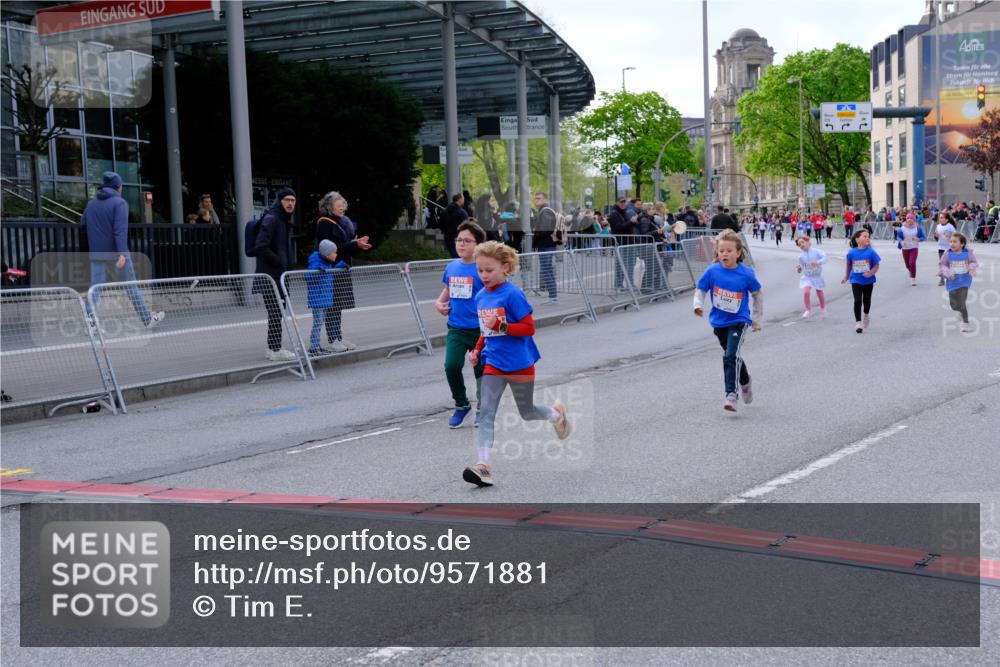 25.04.2026 - Das Zehntel Tim E. http://msf.ph/oto/9571881 25.04.2026 09:12:55 Ziel 2082, 2083, 2096, 2101, 2102, 2109, 3269, 3440, 3869 meine-sportfotos.de