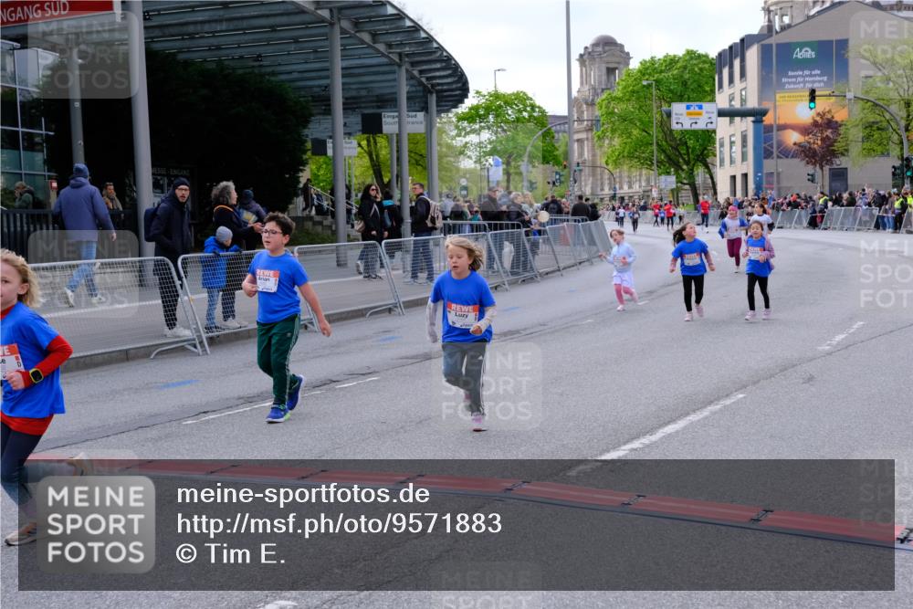 25.04.2026 - Das Zehntel Tim E. http://msf.ph/oto/9571883 25.04.2026 09:12:56 Ziel 2082, 2083, 2096, 2101, 2102, 2109, 3269, 3440, 3869 meine-sportfotos.de