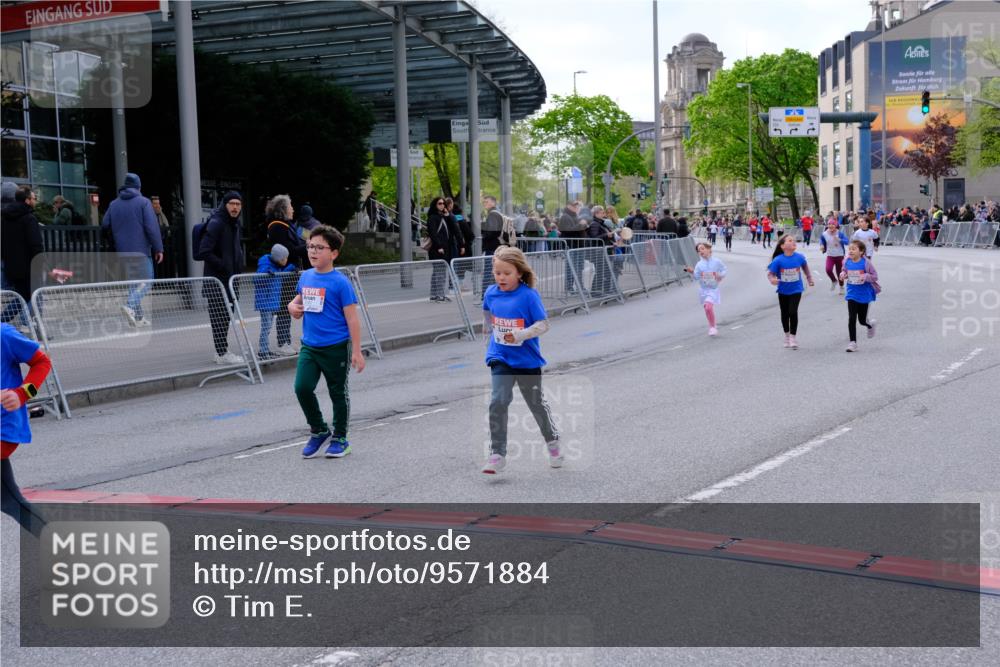 25.04.2026 - Das Zehntel Tim E. http://msf.ph/oto/9571884 25.04.2026 09:12:56 Ziel 2082, 2083, 2096, 2101, 2102, 2109, 3269, 3440, 3869 meine-sportfotos.de