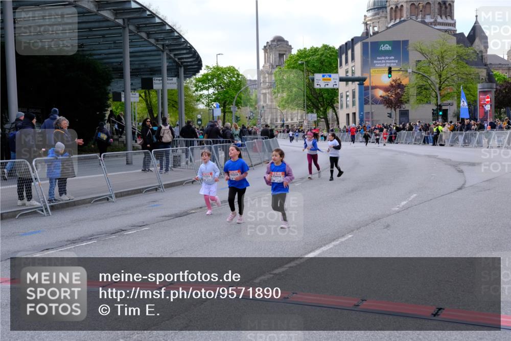 25.04.2026 - Das Zehntel Tim E. http://msf.ph/oto/9571890 25.04.2026 09:12:58 Ziel 2082, 2083, 2096, 2101, 2102, 2109, 3440, 3463, 3475, 3869 meine-sportfotos.de