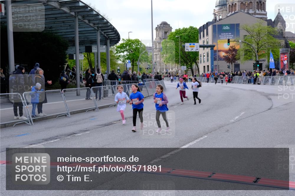 25.04.2026 - Das Zehntel Tim E. http://msf.ph/oto/9571891 25.04.2026 09:12:58 Ziel 2082, 2083, 2096, 2101, 2102, 2109, 3440, 3463, 3475, 3869 meine-sportfotos.de