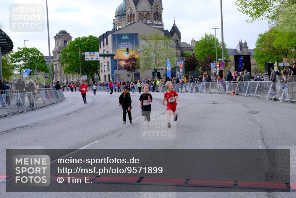 25.04.2026 - Das Zehntel Tim E. http://msf.ph/oto/9571899 25.04.2026 09:13:13 Ziel 1775, 1776, 1780, 2413 meine-sportfotos.de