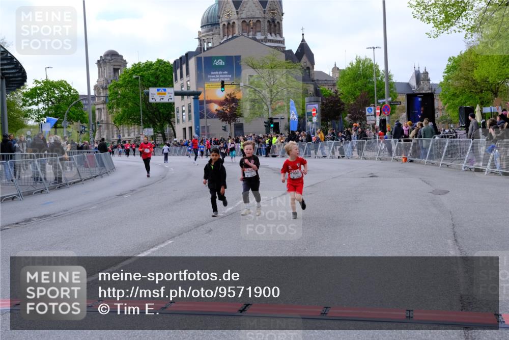 25.04.2026 - Das Zehntel Tim E. http://msf.ph/oto/9571900 25.04.2026 09:13:13 Ziel 1775, 1776, 1780, 2413 meine-sportfotos.de