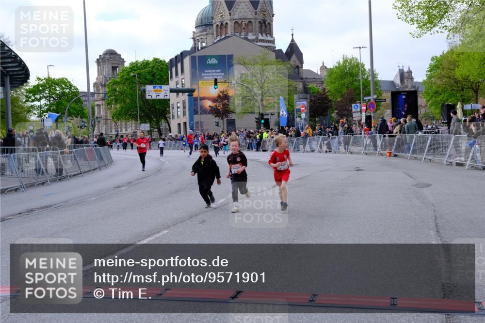 25.04.2026 - Das Zehntel Tim E. http://msf.ph/oto/9571901 25.04.2026 09:13:13 Ziel 1775, 1776, 1780, 2413 meine-sportfotos.de