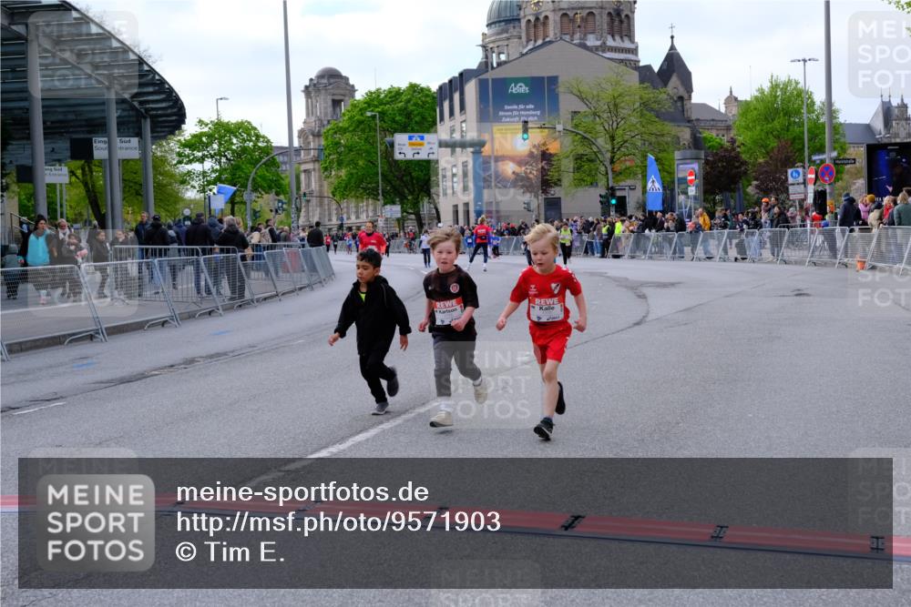 25.04.2026 - Das Zehntel Tim E. http://msf.ph/oto/9571903 25.04.2026 09:13:14 Ziel 1775, 1776, 1780, 2413 meine-sportfotos.de