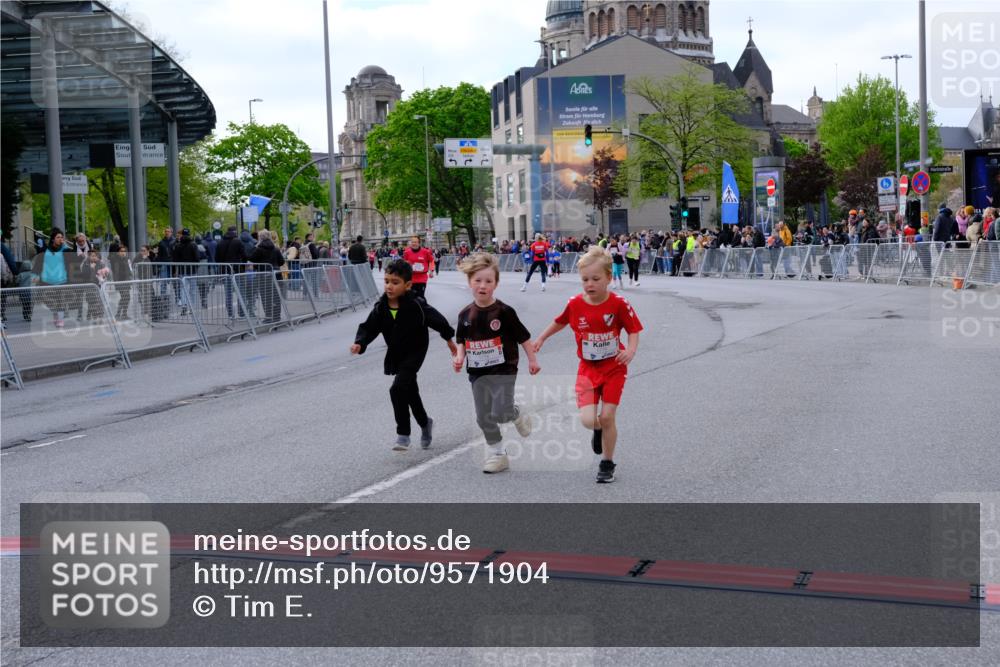 25.04.2026 - Das Zehntel Tim E. http://msf.ph/oto/9571904 25.04.2026 09:13:15 Ziel 1775, 1776, 1780, 2413 meine-sportfotos.de