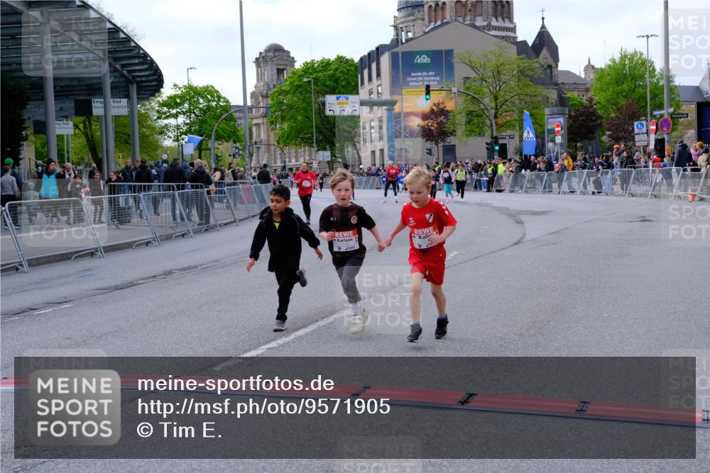 25.04.2026 - Das Zehntel Tim E. http://msf.ph/oto/9571905 25.04.2026 09:13:15 Ziel 1775, 1776, 1780, 2413 meine-sportfotos.de