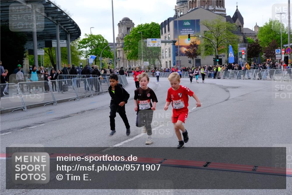 25.04.2026 - Das Zehntel Tim E. http://msf.ph/oto/9571907 25.04.2026 09:13:15 Ziel 1775, 1776, 1780, 2413 meine-sportfotos.de