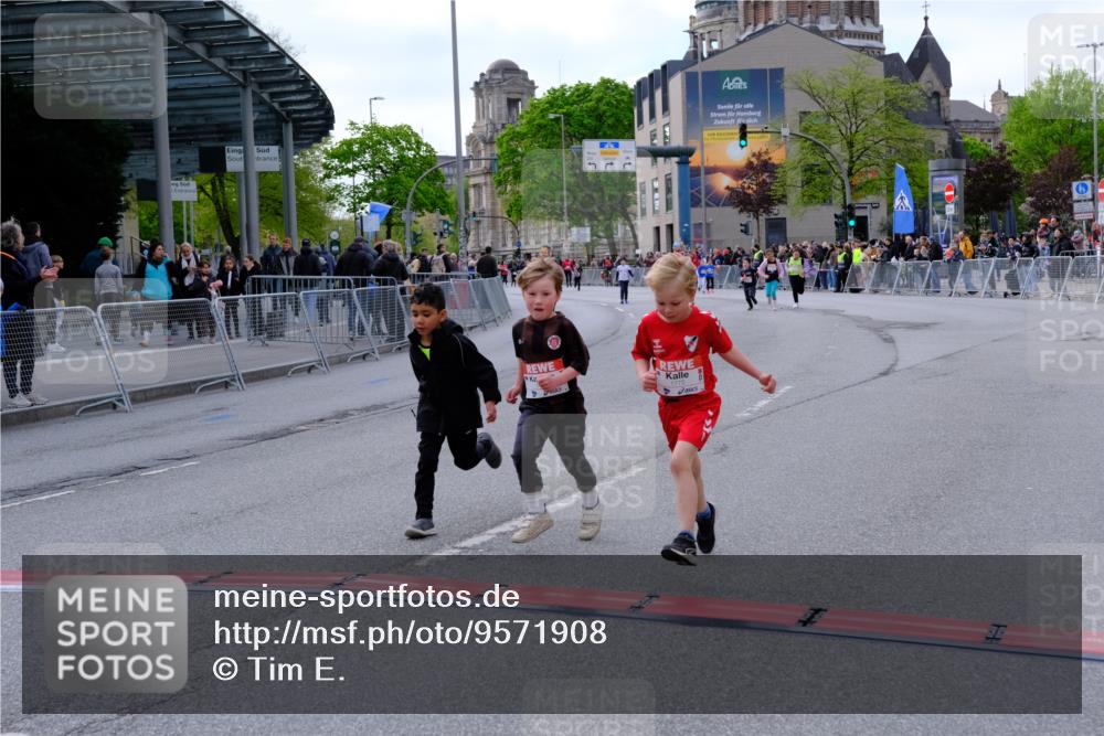 25.04.2026 - Das Zehntel Tim E. http://msf.ph/oto/9571908 25.04.2026 09:13:15 Ziel 1775, 1776, 1780, 2413 meine-sportfotos.de