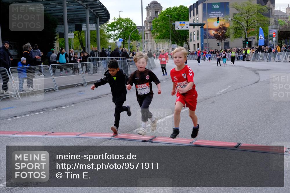 25.04.2026 - Das Zehntel Tim E. http://msf.ph/oto/9571911 25.04.2026 09:13:15 Ziel 1775, 1776, 1780, 2413 meine-sportfotos.de