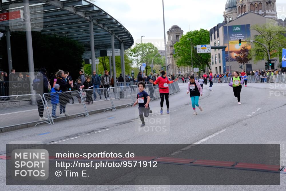 25.04.2026 - Das Zehntel Tim E. http://msf.ph/oto/9571912 25.04.2026 09:13:21 Ziel 1112, 1120, 1775, 1776, 1780, 1810, 2413 meine-sportfotos.de