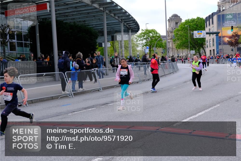 25.04.2026 - Das Zehntel Tim E. http://msf.ph/oto/9571920 25.04.2026 09:13:22 Ziel 1112, 1120, 1775, 1776, 1780, 1810 meine-sportfotos.de