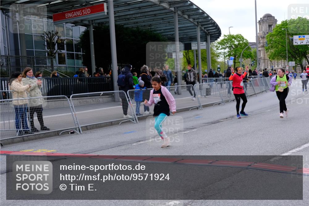 25.04.2026 - Das Zehntel Tim E. http://msf.ph/oto/9571924 25.04.2026 09:13:22 Ziel 1112, 1120, 1775, 1776, 1780, 1810 meine-sportfotos.de