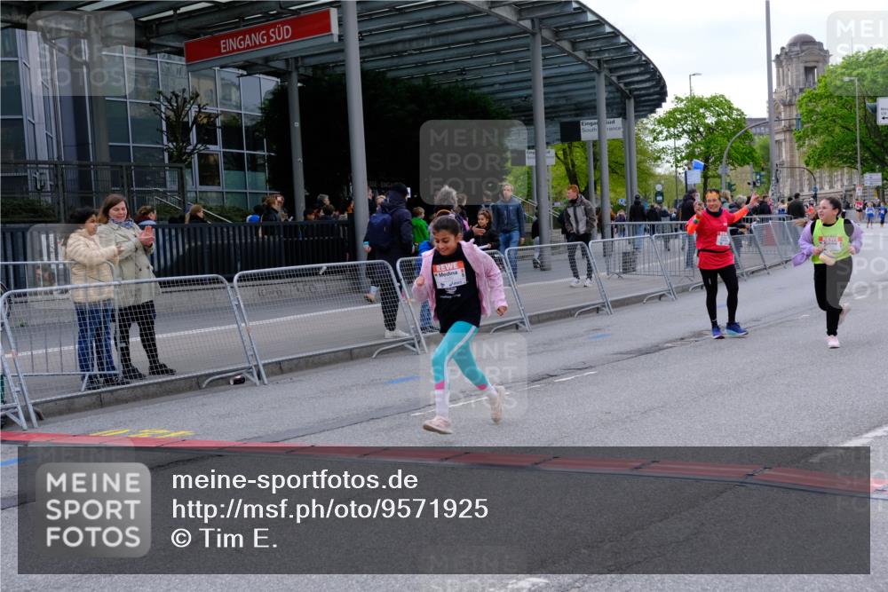 25.04.2026 - Das Zehntel Tim E. http://msf.ph/oto/9571925 25.04.2026 09:13:22 Ziel 1112, 1120, 1775, 1776, 1780, 1810 meine-sportfotos.de