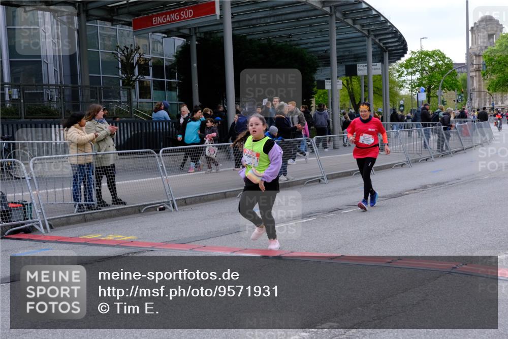 25.04.2026 - Das Zehntel Tim E. http://msf.ph/oto/9571931 25.04.2026 09:13:24 Ziel 1112, 1120, 1810 meine-sportfotos.de