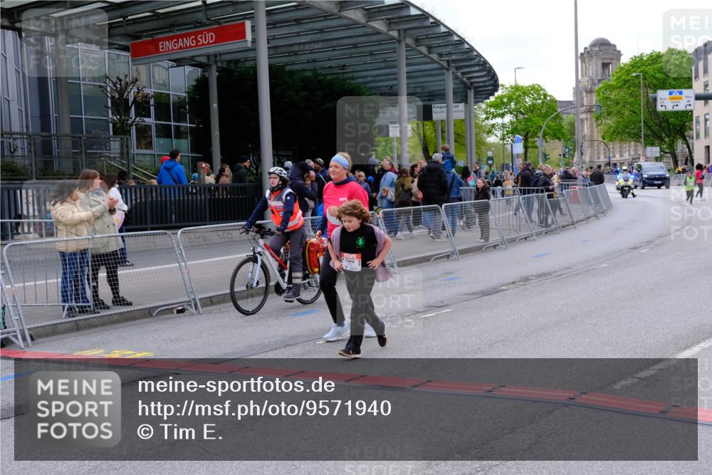 25.04.2026 - Das Zehntel Tim E. http://msf.ph/oto/9571940 25.04.2026 09:13:42 Ziel 1651, 2092, 2107, 3907 meine-sportfotos.de