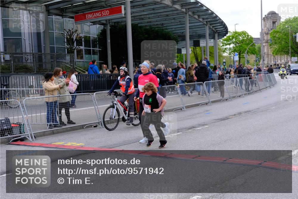 25.04.2026 - Das Zehntel Tim E. http://msf.ph/oto/9571942 25.04.2026 09:13:42 Ziel 1651, 2092, 2107, 3907 meine-sportfotos.de