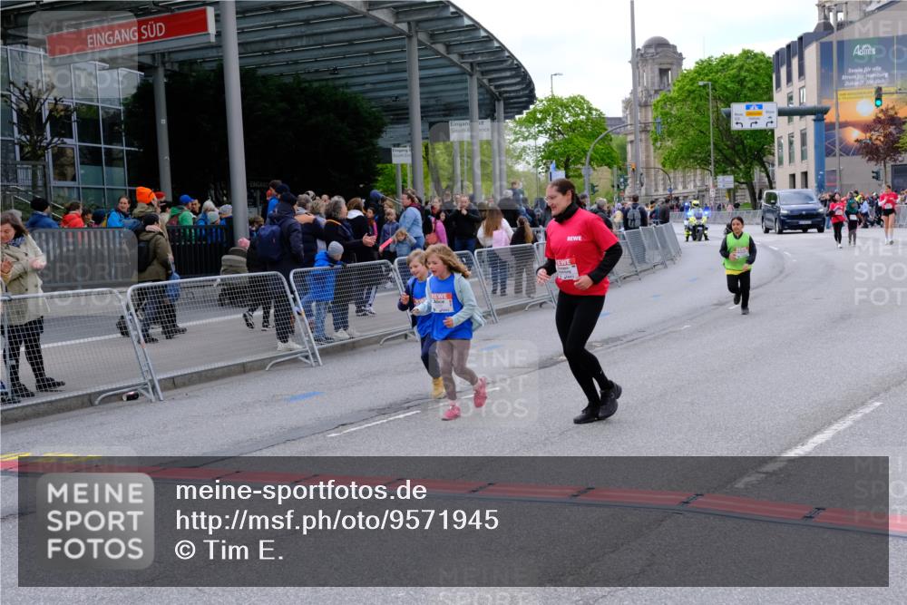 25.04.2026 - Das Zehntel Tim E. http://msf.ph/oto/9571945 25.04.2026 09:13:50 Ziel 1379, 2088, 2106 meine-sportfotos.de