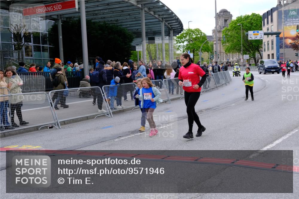 25.04.2026 - Das Zehntel Tim E. http://msf.ph/oto/9571946 25.04.2026 09:13:50 Ziel 1379, 2088, 2106 meine-sportfotos.de