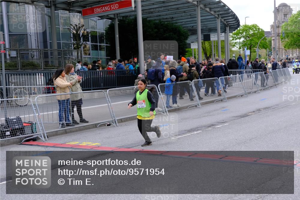 25.04.2026 - Das Zehntel Tim E. http://msf.ph/oto/9571954 25.04.2026 09:13:53 Ziel 1379, 2088, 2106 meine-sportfotos.de