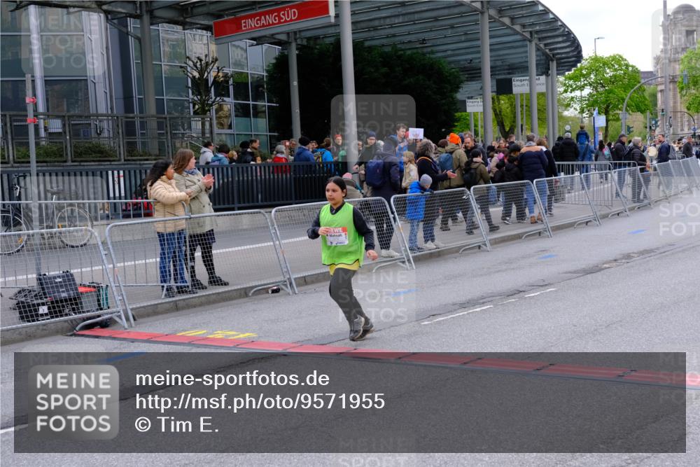 25.04.2026 - Das Zehntel Tim E. http://msf.ph/oto/9571955 25.04.2026 09:13:53 Ziel 1379, 2088, 2106 meine-sportfotos.de