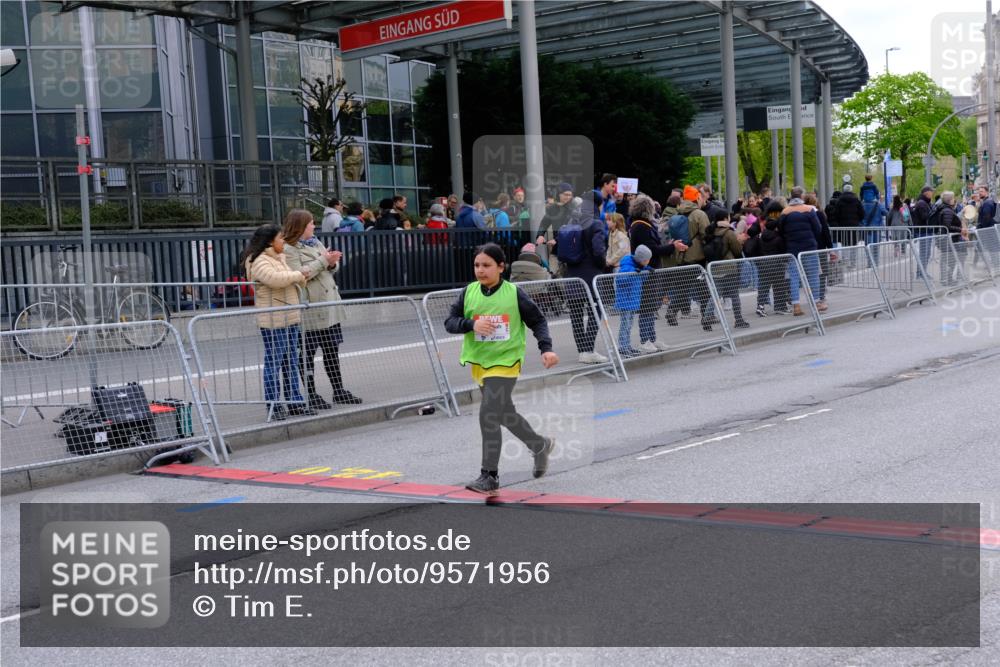 25.04.2026 - Das Zehntel Tim E. http://msf.ph/oto/9571956 25.04.2026 09:13:53 Ziel 1379, 2088, 2106 meine-sportfotos.de