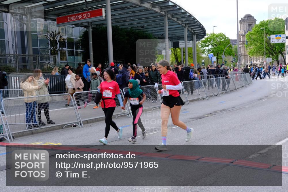 25.04.2026 - Das Zehntel Tim E. http://msf.ph/oto/9571965 25.04.2026 09:14:04 Ziel 2209 meine-sportfotos.de
