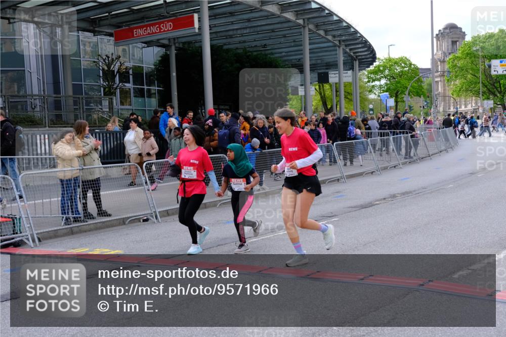 25.04.2026 - Das Zehntel Tim E. http://msf.ph/oto/9571966 25.04.2026 09:14:04 Ziel 2209 meine-sportfotos.de