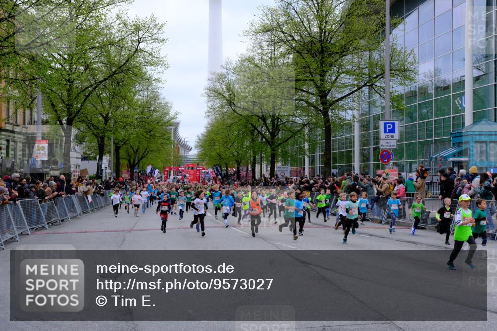 25.04.2026 - Das Zehntel Tim E. http://msf.ph/oto/9573027 25.04.2026 10:35:15 Ziel  meine-sportfotos.de