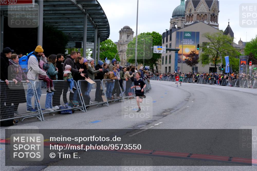 25.04.2026 - Das Zehntel Tim E. http://msf.ph/oto/9573550 25.04.2026 10:46:58 Ziel 5573, 6682 meine-sportfotos.de