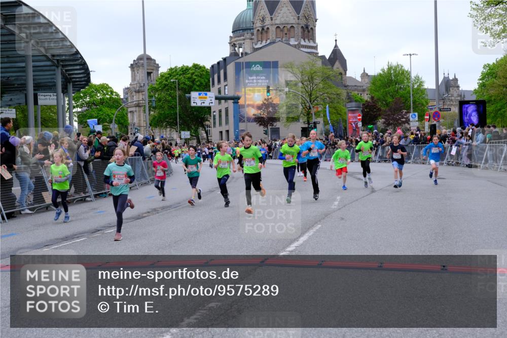 25.04.2026 - Das Zehntel Tim E. http://msf.ph/oto/9575289 25.04.2026 10:53:21 Ziel 5066, 5249, 5260, 5275, 5289, 5570, 5710, 5829, 6008, 6053, 6073, 6365, 6534, 6535, 6750, 6868, 6928, 6941, 6955, 7091, 7093, 7109, 7166, 7168, 7223, 7306, 7829, 7860, 7881, 7916 meine-sportfotos.de