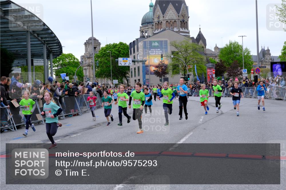 25.04.2026 - Das Zehntel Tim E. http://msf.ph/oto/9575293 25.04.2026 10:53:22 Ziel 5066, 5249, 5260, 5275, 5289, 5570, 5710, 5829, 6008, 6053, 6073, 6365, 6534, 6535, 6750, 6928, 6941, 6955, 7091, 7093, 7109, 7166, 7168, 7223, 7306, 7312, 7829, 7860, 7881, 7916 meine-sportfotos.de