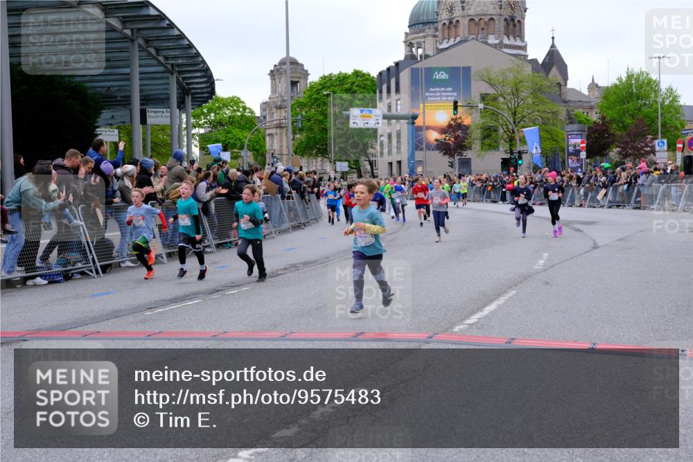 25.04.2026 - Das Zehntel Tim E. http://msf.ph/oto/9575483 25.04.2026 10:53:56 Ziel 5234, 5411, 5424, 5446, 5558, 5564, 5584, 5713, 5729, 5878, 5879, 6060, 6213, 6222, 6226, 6247, 6364, 6373, 6393, 6623, 6709, 7148, 7194, 7233, 7253, 7623, 7746, 7830, 7940, 8041 meine-sportfotos.de