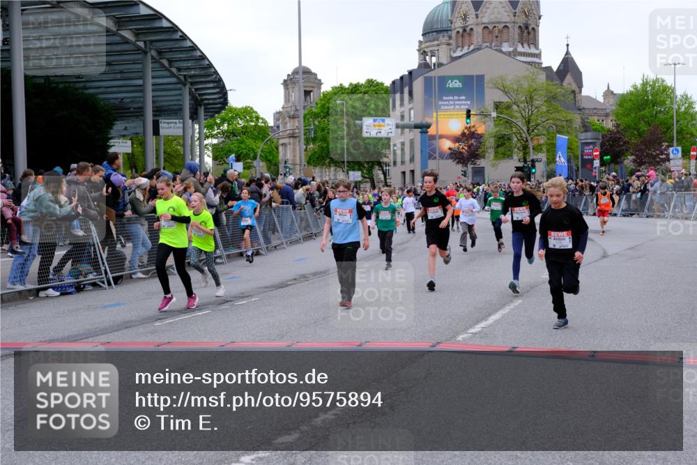 25.04.2026 - Das Zehntel Tim E. http://msf.ph/oto/9575894 25.04.2026 10:55:12 Ziel 5038, 5207, 5244, 5250, 5486, 5490, 5497, 5521, 5553, 5660, 5926, 5990, 6354, 6359, 6374, 6498, 6501, 6905, 6954, 6973, 7149, 7200, 7209, 7251, 7258, 7386, 7679, 7759, 7843, 7849, 7944, 7948, 7970 meine-sportfotos.de