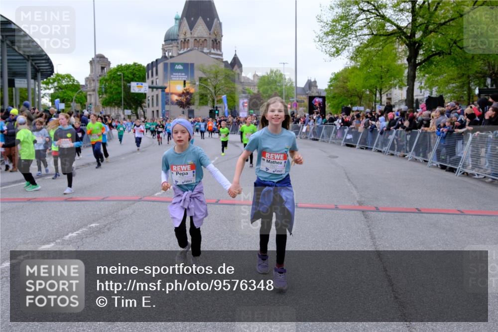 25.04.2026 - Das Zehntel Tim E. http://msf.ph/oto/9576348 25.04.2026 10:56:32 Ziel 3995, 5000, 5003, 5258, 5264, 5267, 5277, 5284, 5305, 5469, 5557, 5559, 5567, 5571, 5671, 5708, 5773, 5813, 5836, 6157, 6230, 6360, 6403, 6665, 6672, 6675, 6697, 6716, 6755, 6756, 6816, 6818, 6916, 7027, 7120, 7211, 7405, 7429, 7522, 7527, 8013, 8043, 8045 meine-sportfotos.de