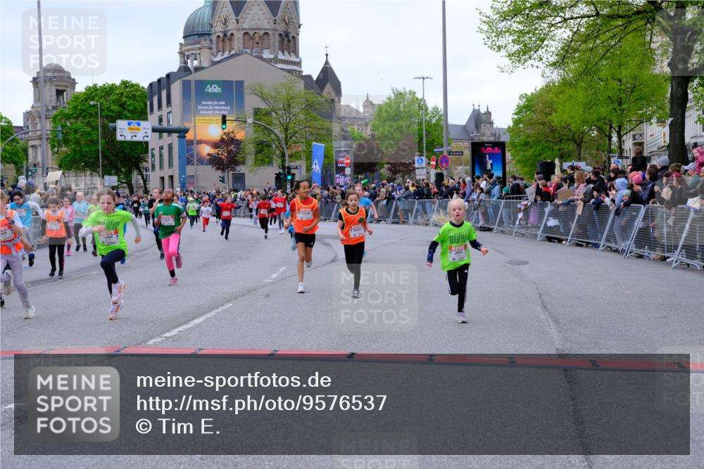25.04.2026 - Das Zehntel Tim E. http://msf.ph/oto/9576537 25.04.2026 10:57:16 Ziel 5302, 5374, 5401, 5409, 5419, 5437, 5451, 5522, 5528, 5678, 5821, 5830, 5831, 6004, 6169, 6175, 6330, 6728, 6737, 6751, 6877, 6901, 7065, 7079, 7134, 7224, 7374, 7377, 7396, 7398, 7401, 7406, 7413, 7427, 7455, 7464, 7506, 7575, 7583, 7853, 7958, 7962 meine-sportfotos.de