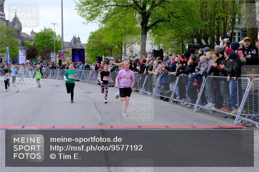 25.04.2026 - Das Zehntel Tim E. http://msf.ph/oto/9577192 25.04.2026 10:59:24 Ziel 5033, 5198, 5343, 5402, 5527, 5699, 5702, 5768, 5918, 5951, 5972, 5975, 6196, 6214, 6255, 6257, 6261, 6303, 6333, 6337, 6465, 6483, 6536, 6541, 6546, 6573, 6577, 7012, 7013, 7017, 7059, 7094, 7108, 7124, 7140, 7155, 7174, 7179, 7286, 7465, 7631, 7633, 7692, 7826, 7844, 7993 meine-sportfotos.de