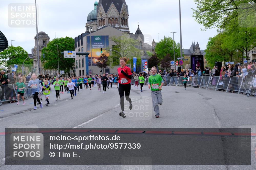 25.04.2026 - Das Zehntel Tim E. http://msf.ph/oto/9577339 25.04.2026 10:59:56 Ziel 5045, 5075, 5078, 5163, 5197, 5204, 5238, 5297, 5301, 5358, 5389, 5408, 5429, 5438, 5460, 5538, 5541, 5574, 5835, 5983, 6387, 6427, 6492, 6516, 6572, 6631, 6648, 6694, 6853, 6975, 7033, 7045, 7076, 7081, 7098, 7119, 7330, 7338, 7411, 7521, 7730, 7825, 7876 meine-sportfotos.de