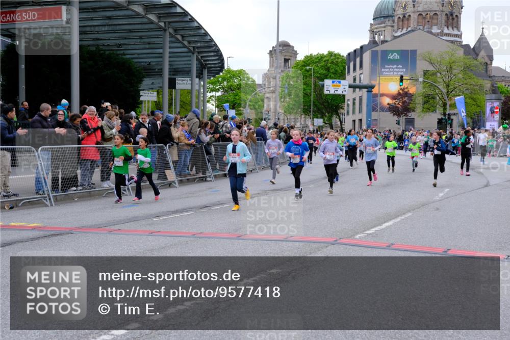 25.04.2026 - Das Zehntel Tim E. http://msf.ph/oto/9577418 25.04.2026 11:00:15 Ziel 3970, 5235, 5236, 5247, 5256, 5503, 5516, 5703, 5720, 5840, 5841, 5842, 5844, 5848, 5852, 5900, 6016, 6344, 6384, 6390, 6419, 6695, 6787, 7195, 7494, 7775, 7797, 7846, 8017, 8026, 8027, 8031 meine-sportfotos.de
