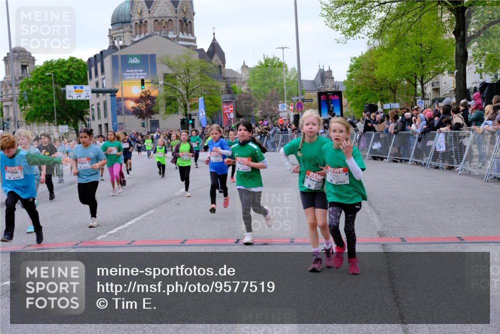 25.04.2026 - Das Zehntel Tim E. http://msf.ph/oto/9577519 25.04.2026 11:00:33 Ziel 5170, 5218, 5222, 5265, 5285, 5524, 5655, 5946, 5961, 5984, 5994, 6240, 6251, 6283, 6371, 6379, 6437, 6446, 6455, 6456, 6474, 6838, 6854, 6855, 6881, 6991, 7003, 7046, 7056, 7082, 7422, 7423, 7439, 7478, 7525, 7541, 7577, 7579, 7686, 7810, 7937, 8072 meine-sportfotos.de