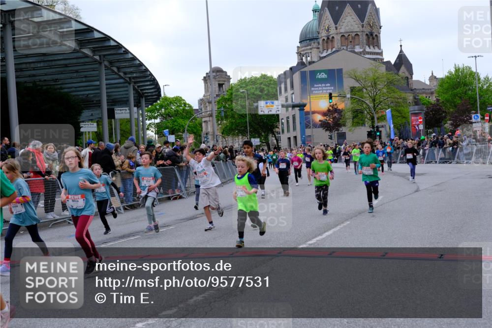 25.04.2026 - Das Zehntel Tim E. http://msf.ph/oto/9577531 25.04.2026 11:00:37 Ziel 5170, 5196, 5203, 5265, 5285, 5474, 5524, 5655, 5679, 5946, 5961, 5984, 5994, 6240, 6251, 6283, 6437, 6446, 6455, 6474, 6854, 6855, 6968, 6969, 6991, 7003, 7046, 7056, 7422, 7423, 7439, 7478, 7525, 7541, 7554, 7577, 7579, 7686, 7810, 7937, 8072 meine-sportfotos.de