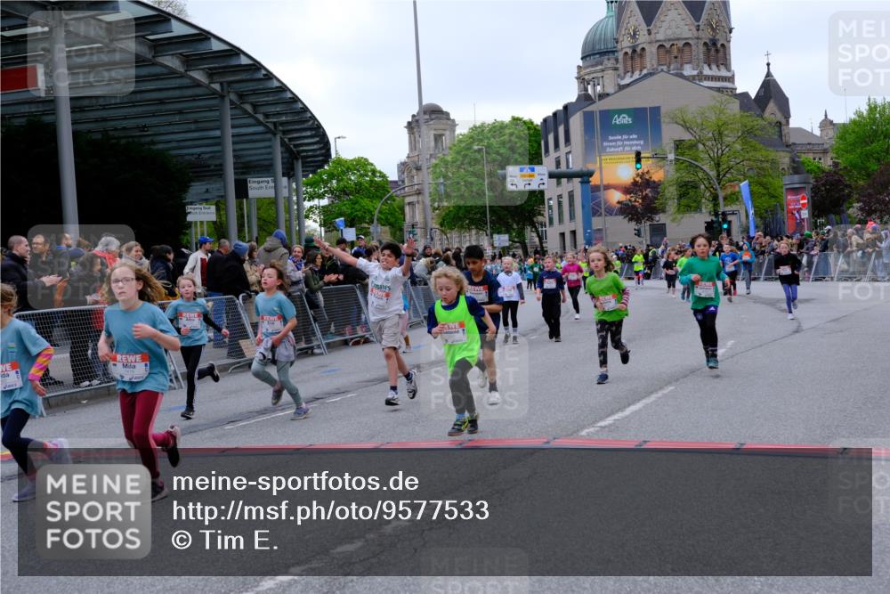 25.04.2026 - Das Zehntel Tim E. http://msf.ph/oto/9577533 25.04.2026 11:00:37 Ziel 5170, 5196, 5203, 5265, 5285, 5474, 5524, 5655, 5679, 5946, 5961, 5984, 5994, 6240, 6251, 6283, 6437, 6446, 6455, 6474, 6854, 6855, 6968, 6969, 6991, 7003, 7046, 7056, 7422, 7423, 7439, 7478, 7525, 7541, 7554, 7577, 7579, 7686, 7810, 7937, 8072 meine-sportfotos.de