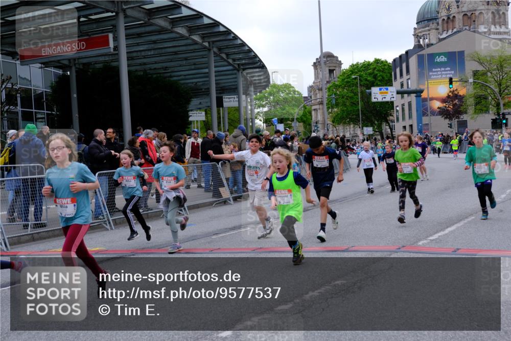 25.04.2026 - Das Zehntel Tim E. http://msf.ph/oto/9577537 25.04.2026 11:00:37 Ziel 5170, 5196, 5203, 5265, 5285, 5474, 5524, 5655, 5679, 5946, 5961, 5984, 5994, 6240, 6251, 6283, 6437, 6446, 6455, 6474, 6854, 6855, 6968, 6969, 6991, 7003, 7046, 7056, 7422, 7423, 7439, 7478, 7525, 7541, 7554, 7577, 7579, 7686, 7810, 7937, 8072 meine-sportfotos.de