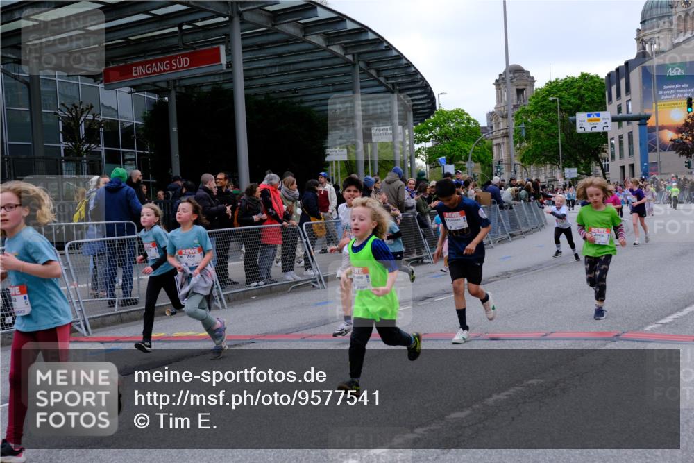 25.04.2026 - Das Zehntel Tim E. http://msf.ph/oto/9577541 25.04.2026 11:00:38 Ziel 5170, 5196, 5203, 5474, 5524, 5655, 5679, 5946, 5961, 5994, 6240, 6251, 6283, 6437, 6446, 6455, 6854, 6855, 6857, 6968, 6969, 6991, 7003, 7046, 7056, 7422, 7423, 7439, 7478, 7525, 7541, 7554, 7686, 7810, 7937, 8072 meine-sportfotos.de