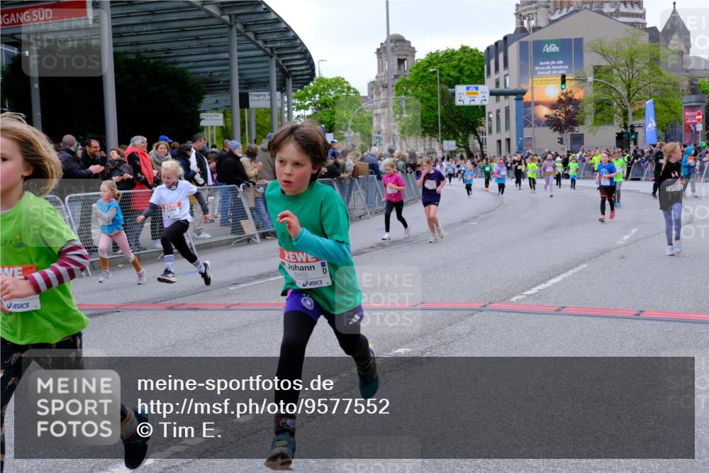 25.04.2026 - Das Zehntel Tim E. http://msf.ph/oto/9577552 25.04.2026 11:00:40 Ziel 5196, 5203, 5474, 5655, 5679, 5994, 6240, 6251, 6283, 6437, 6455, 6857, 6968, 6969, 6991, 7003, 7046, 7056, 7422, 7423, 7439, 7478, 7525, 7541, 7554, 7686, 7810, 7937 meine-sportfotos.de