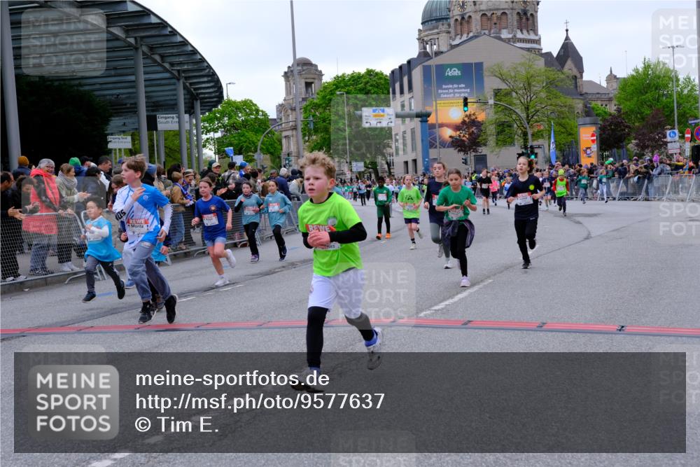25.04.2026 - Das Zehntel Tim E. http://msf.ph/oto/9577637 25.04.2026 11:00:55 Ziel 5211, 5431, 5455, 5596, 5597, 5727, 5765, 6243, 6245, 6529, 6537, 6680, 6698, 6768, 6772, 6823, 7009, 7010, 7220, 7221, 7323, 7495, 7510, 7528, 7744, 7845 meine-sportfotos.de