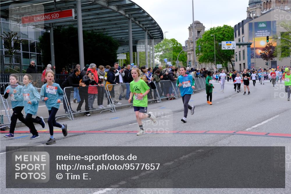 25.04.2026 - Das Zehntel Tim E. http://msf.ph/oto/9577657 25.04.2026 11:00:58 Ziel 5211, 5431, 5455, 5596, 5597, 5765, 5966, 6243, 6245, 6435, 6444, 6680, 6698, 6772, 6823, 7009, 7323, 7495, 7510, 7528, 7744, 7845 meine-sportfotos.de